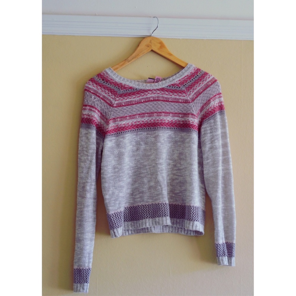 Knit pattern Christmas sweater